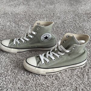Converse All Star High-Tops in Olive and Cream